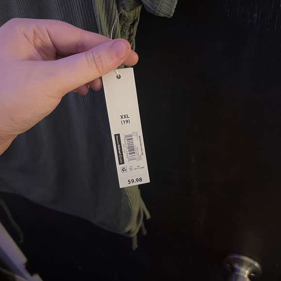 no boundaries olive green cinched sides top - Picture 3 of 5